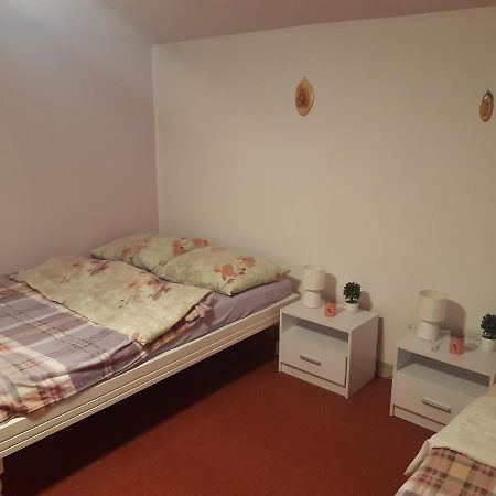 Studio Apartman Small Lili Popovaca Exteriör bild