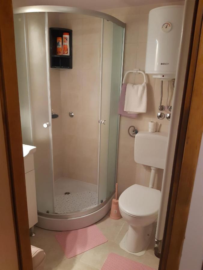 Studio Apartman Small Lili Popovaca Exteriör bild