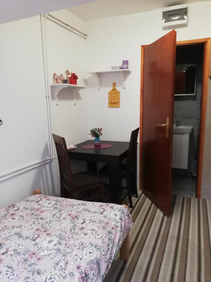 Studio Apartman Small Lili Popovaca Exteriör bild
